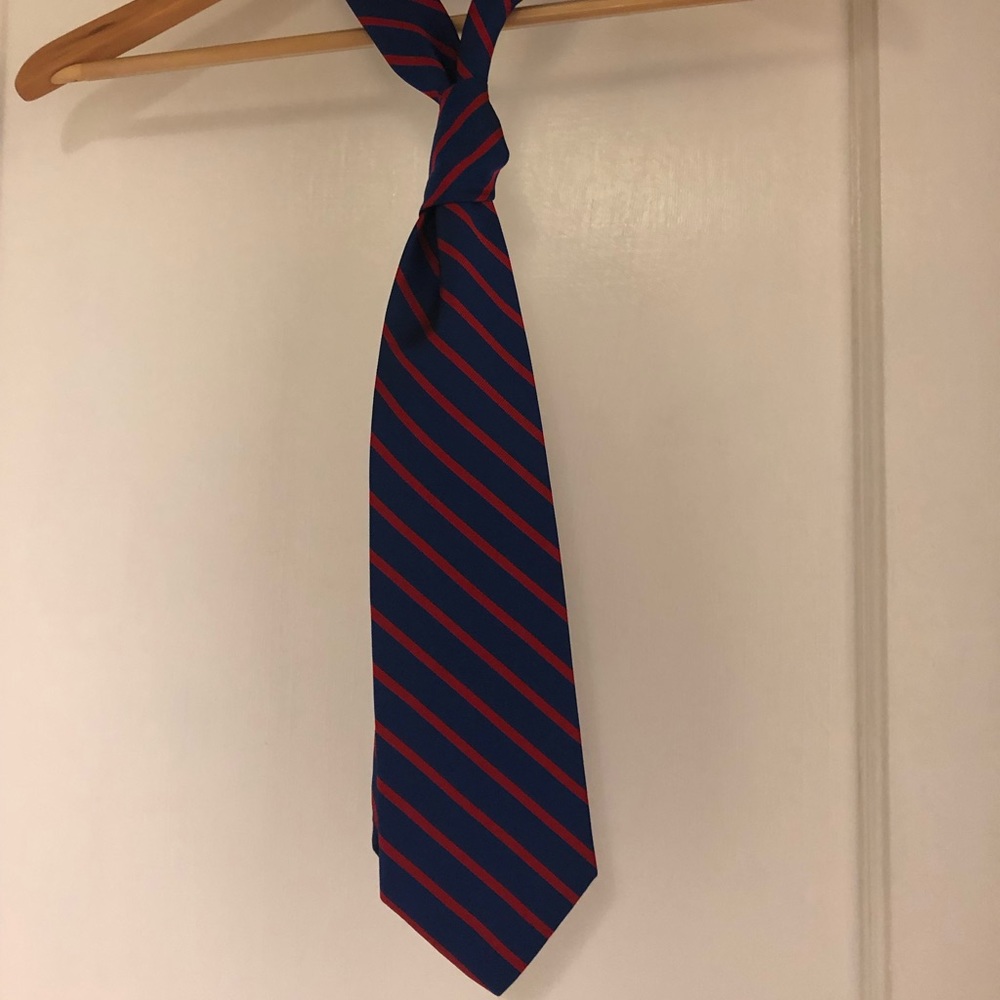 Gorgeous Brooks Brothers red and blue classic tie - Picture 2 of 2